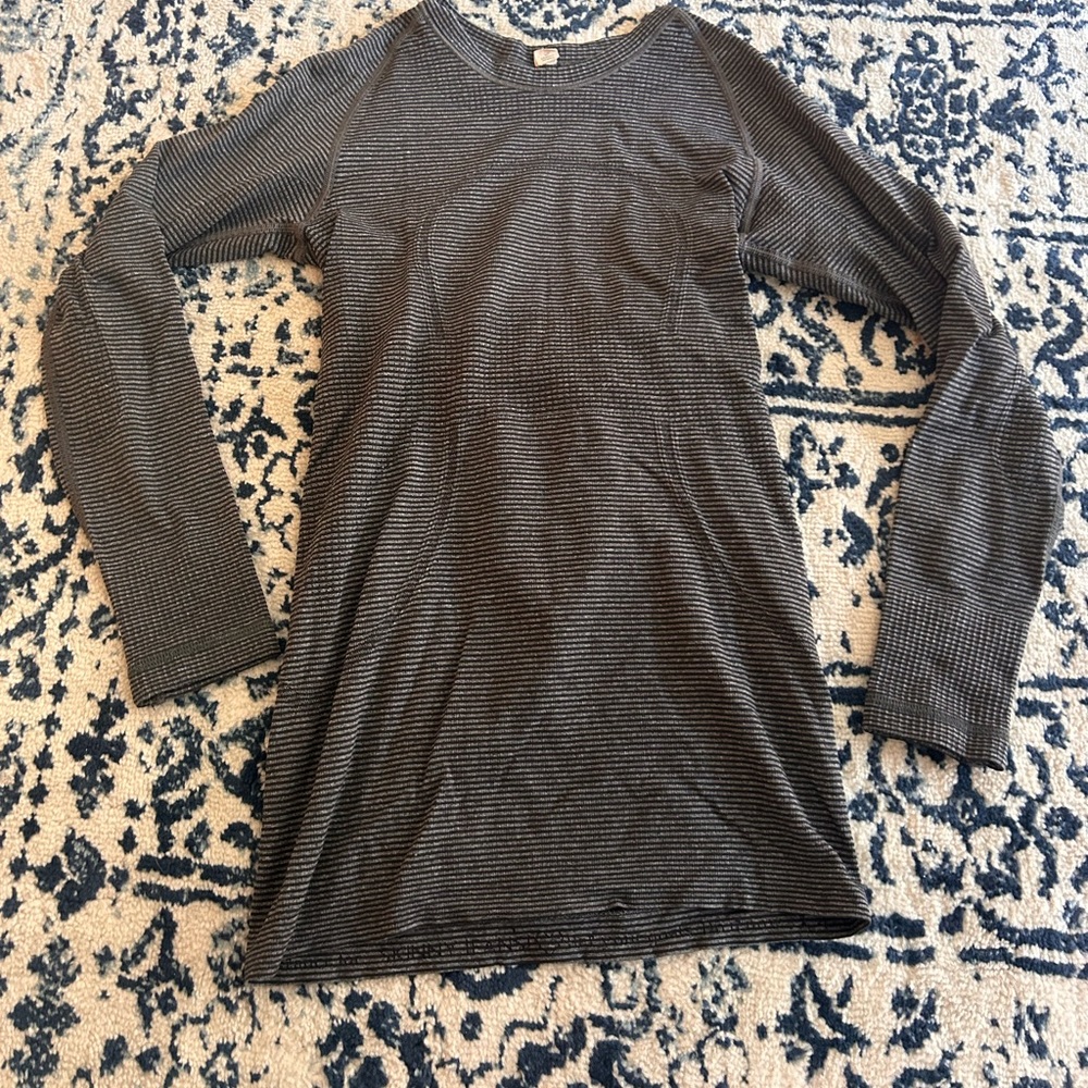 LULULEMON - Grey Stripped Swiftly Tech Long Sleeve